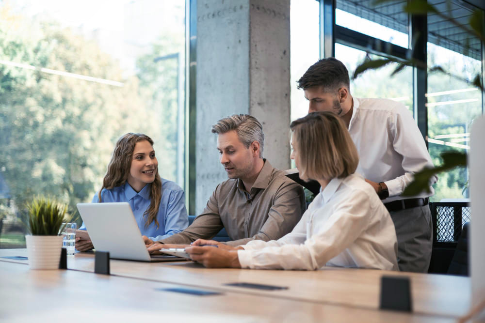 Professional office team at IstateBank